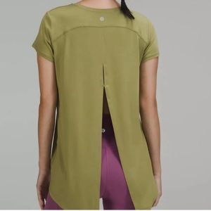 Lululemon Tie Up Tee. Women’s size 8.